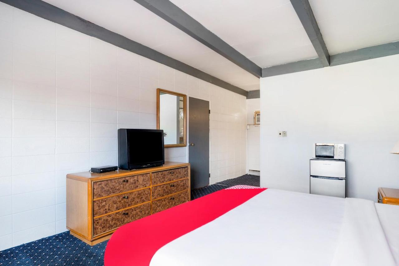 Oyo Hotel Hanksville, Ut Zewnętrze zdjęcie