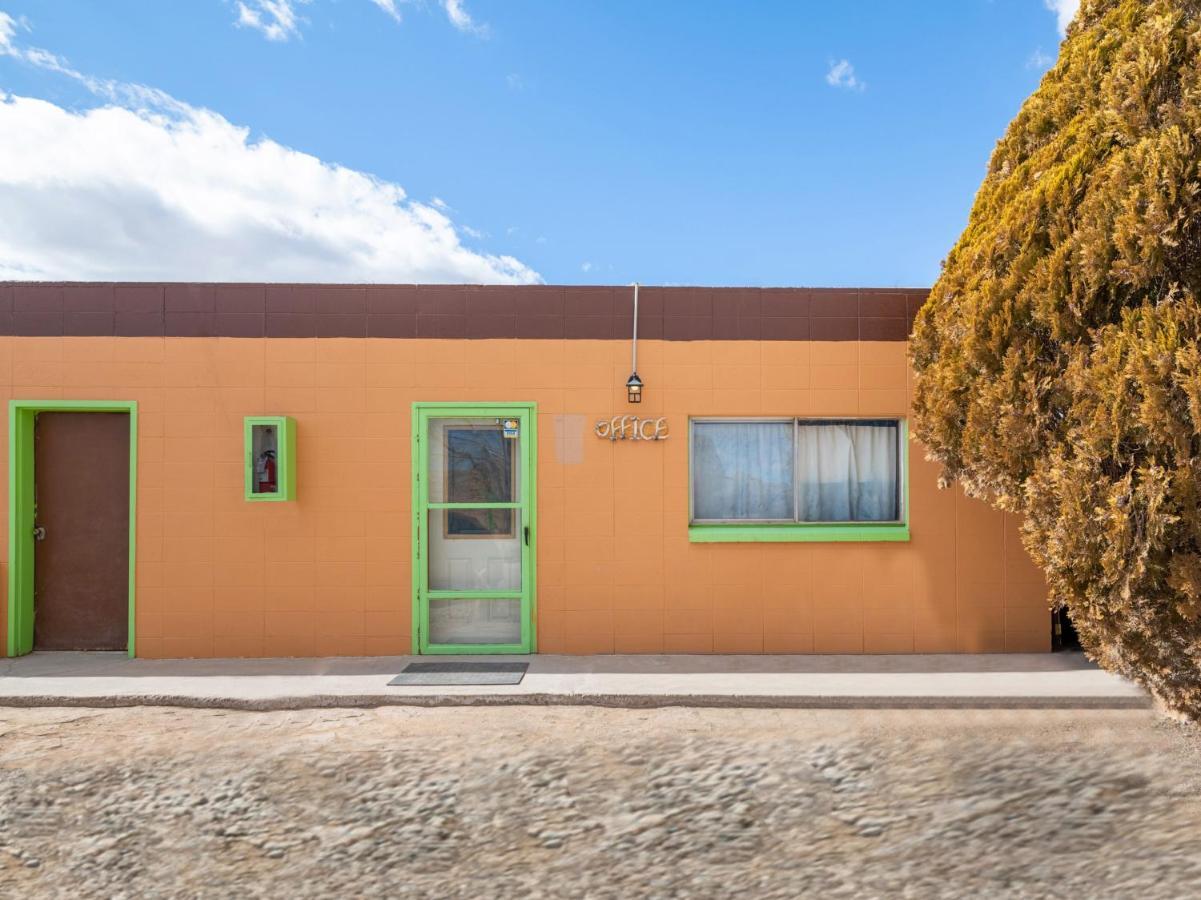 Oyo Hotel Hanksville, Ut Zewnętrze zdjęcie